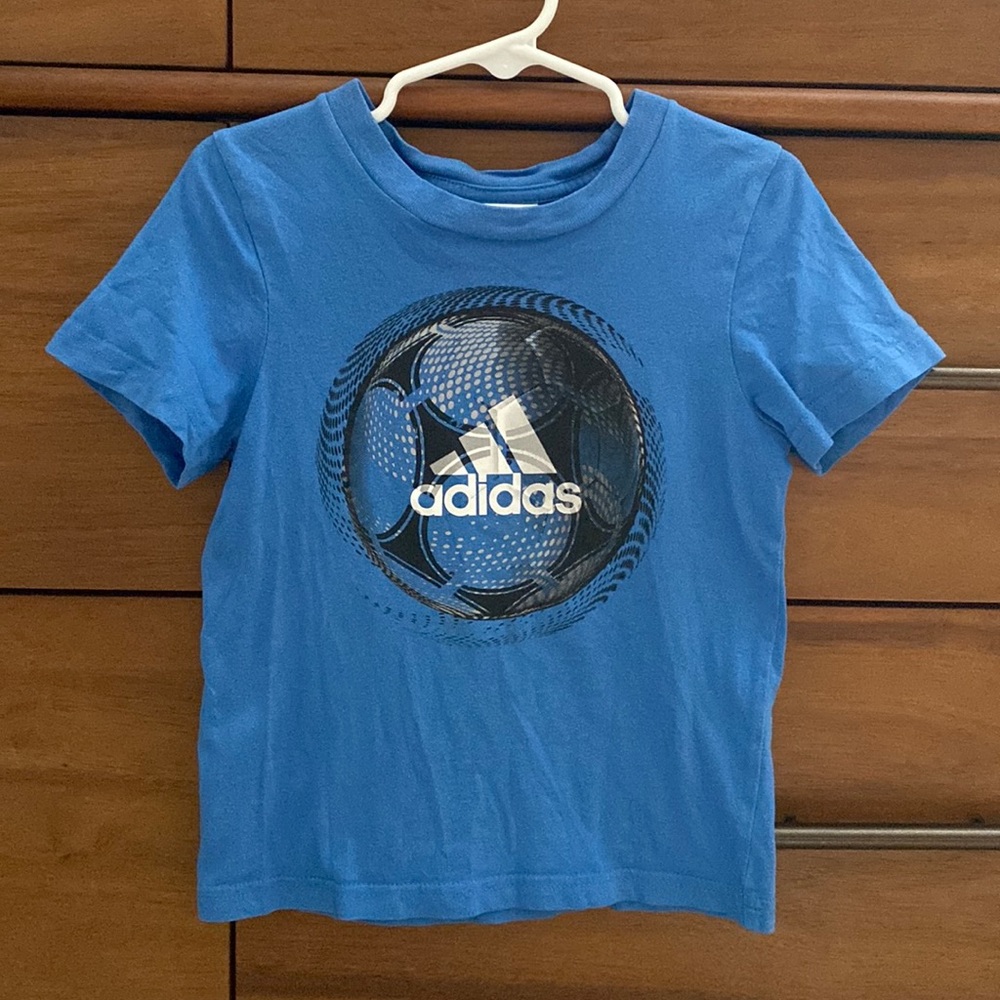Adidas T-Shirt